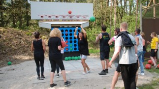 Bedrijfsuitje / Vrijgezellenfeest 4 op een rij Basketbal